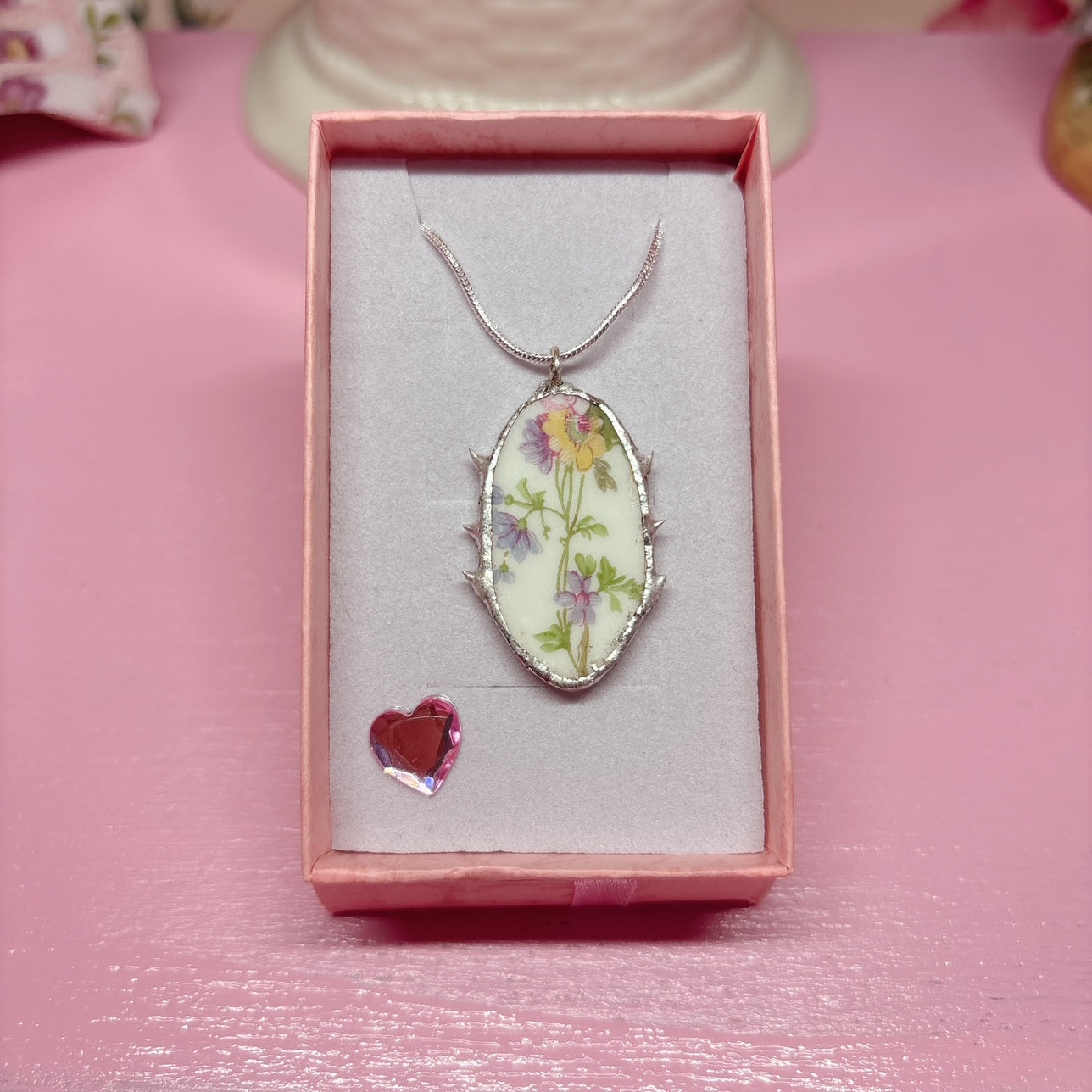 Oval Sharp Bouquet Necklace