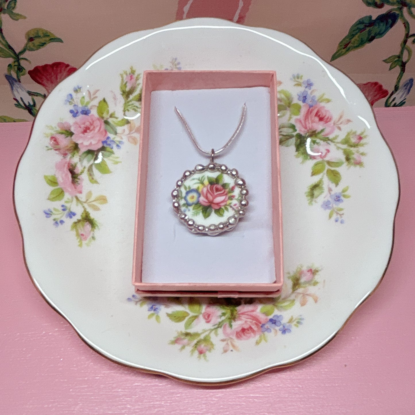 Vintage Royal Rosina Necklace