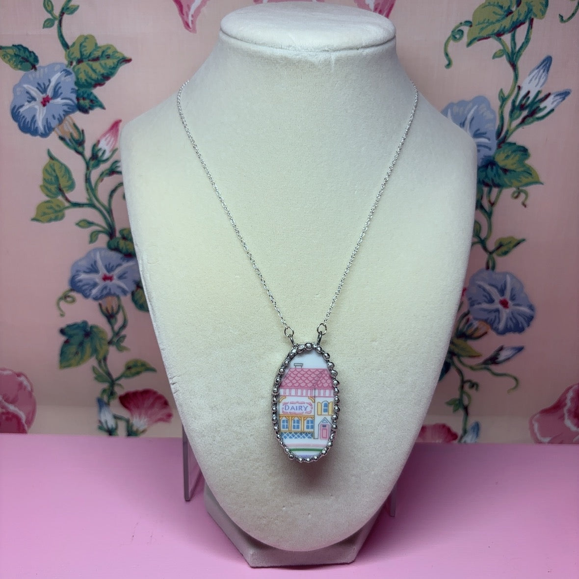 Lenox Spice Village Dairy Necklace