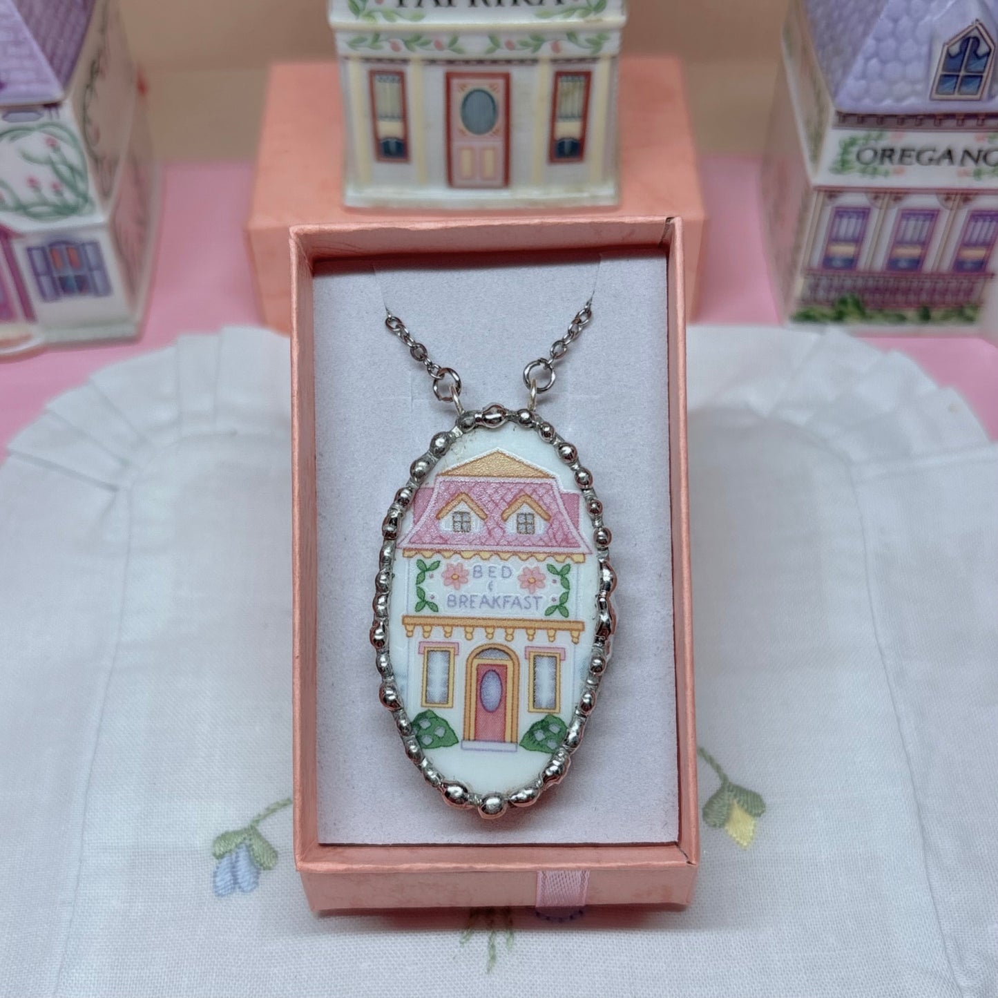 Lenox Spice Village Bed and Breakfast Necklace