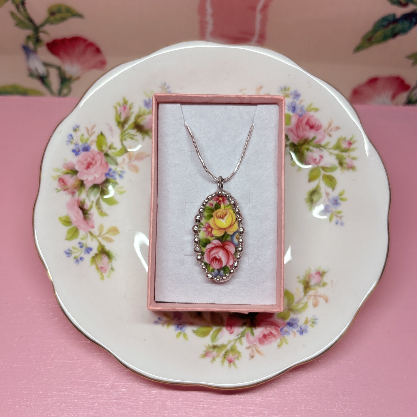 Vintage Royal Rosina Necklace