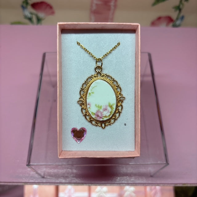 Gilded Filigree Style Bouquet Necklace