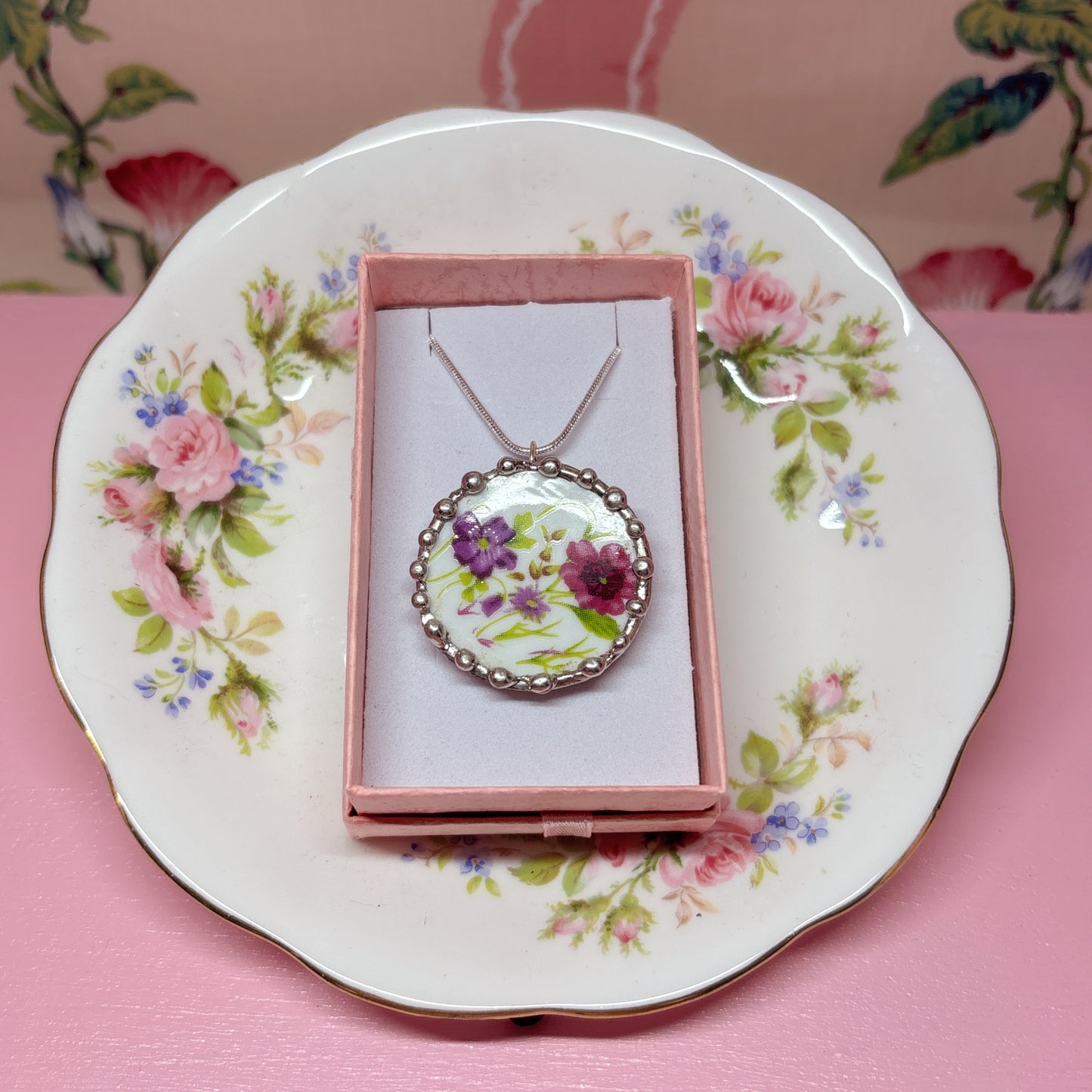 Vintage Wild Flower Necklace