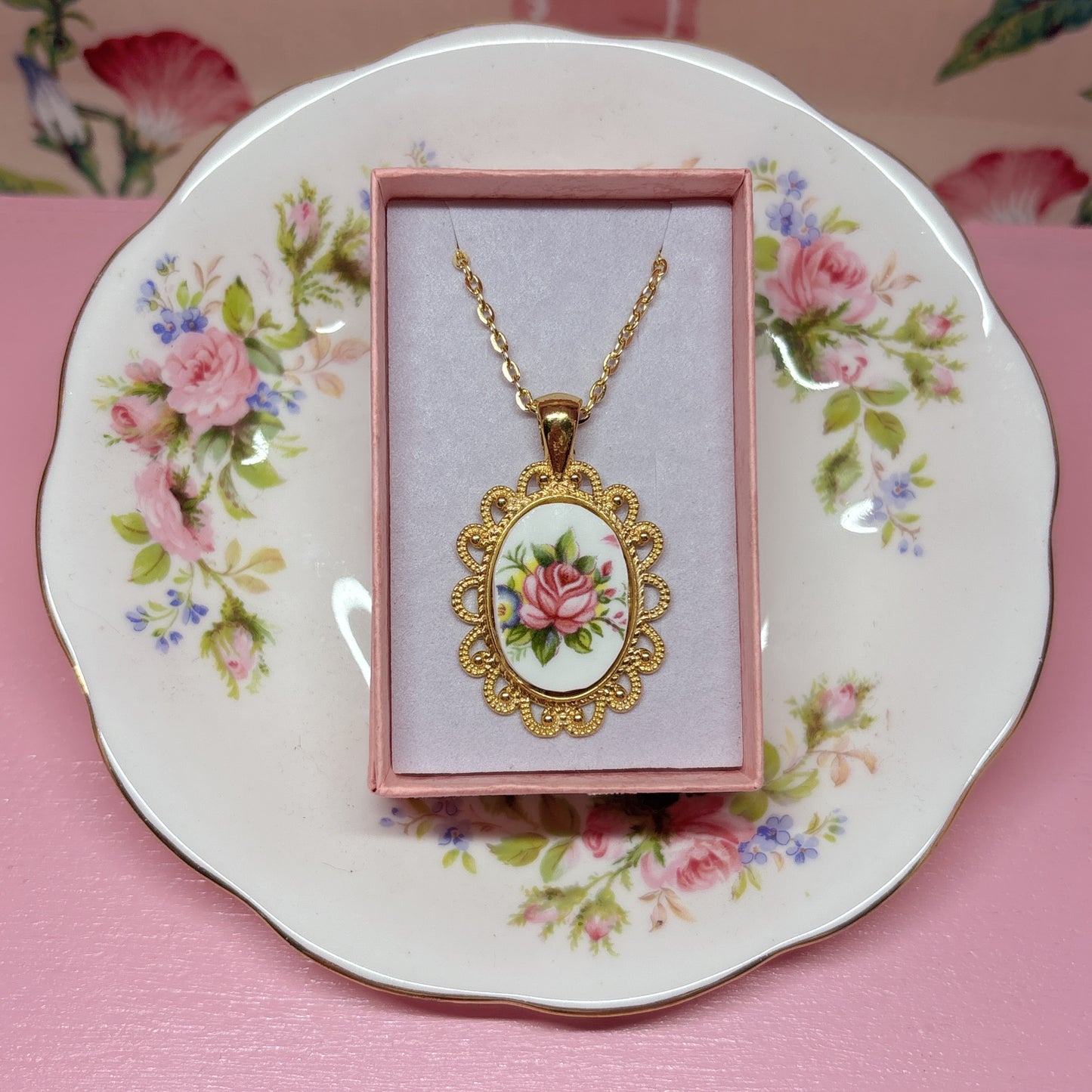 Gilded Royal Rosina Necklace
