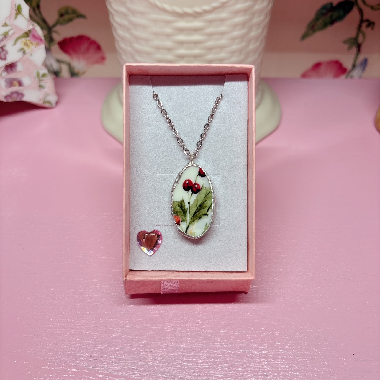 Oval Holly Necklace