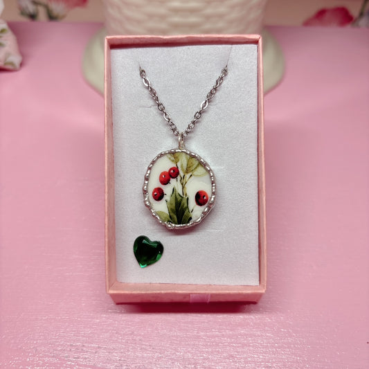 Round Holly Necklace