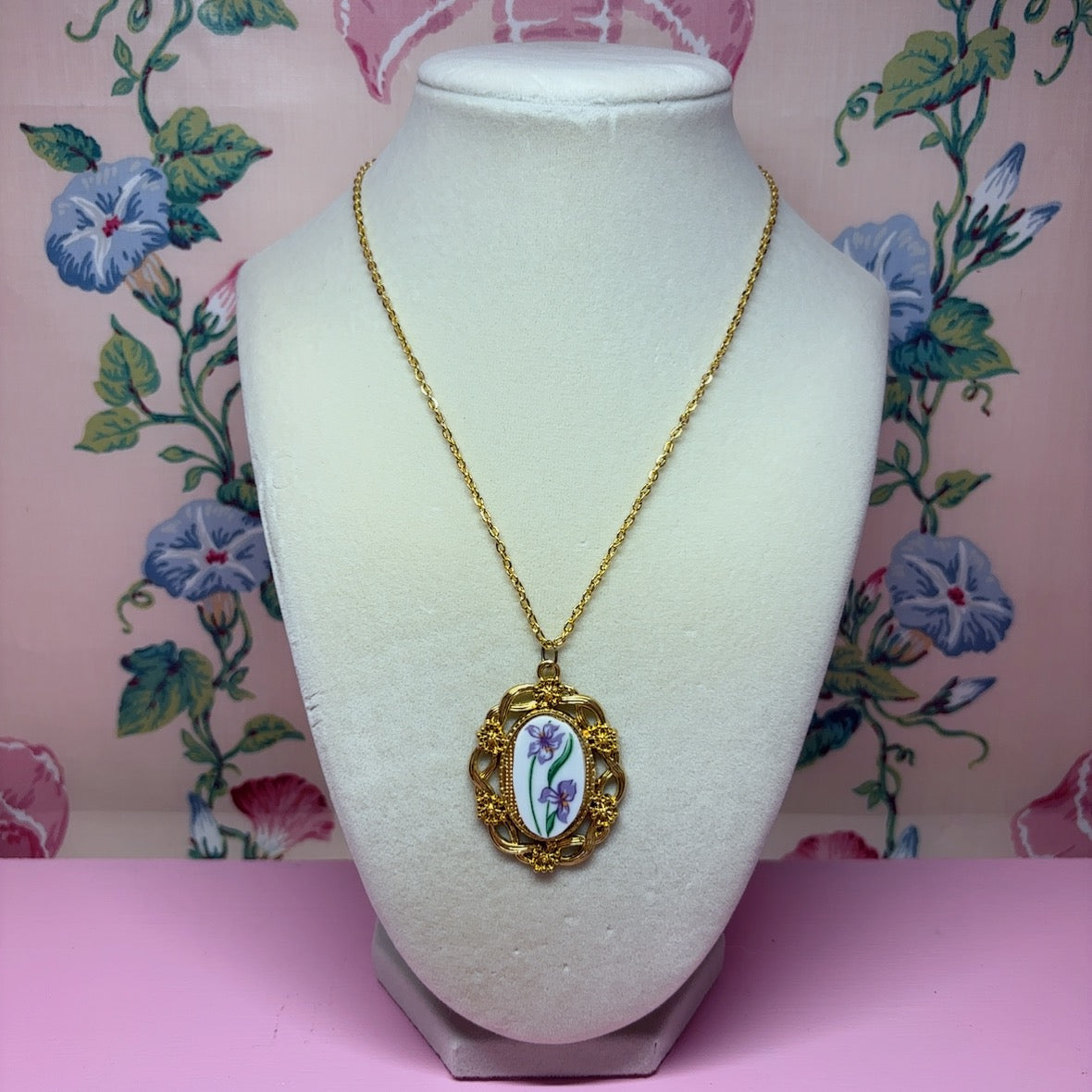 Gilded Lenox Necklace