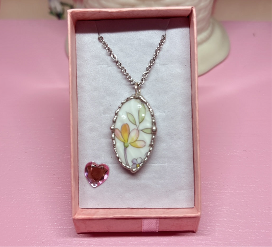 Vintage Orange Daisy Necklace