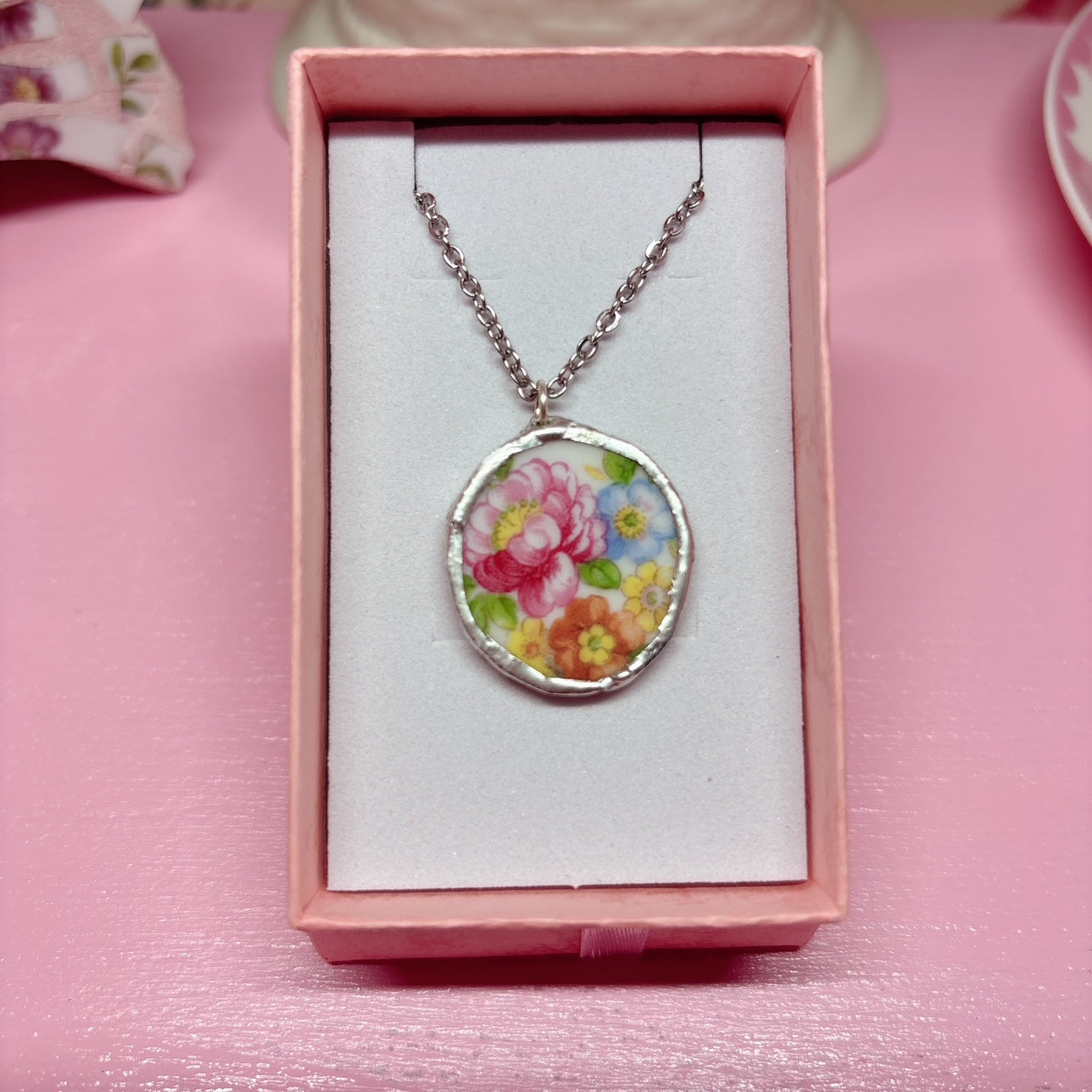 Round Bouquet Necklace