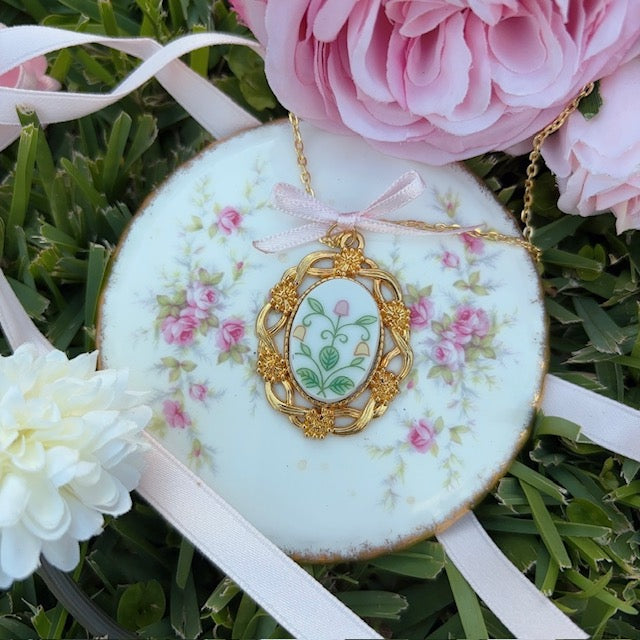 Gilded Lenox Necklace