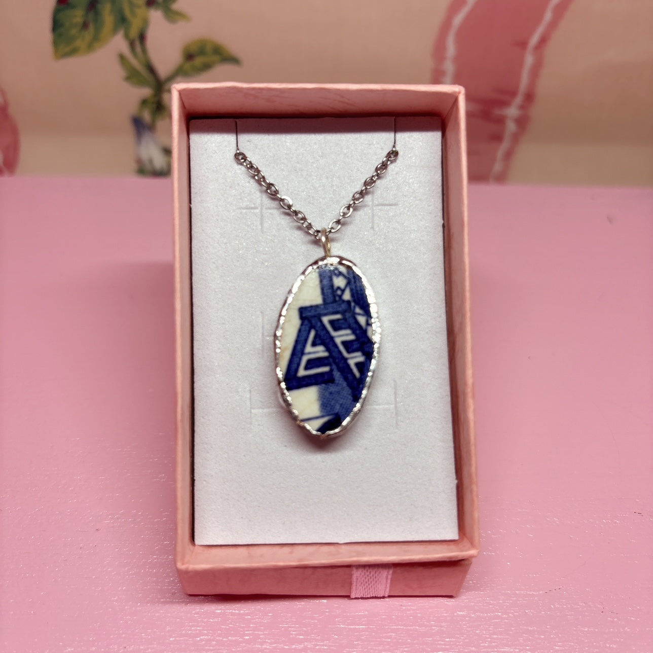 Demure Oval Shaped Blue Willow Necklace