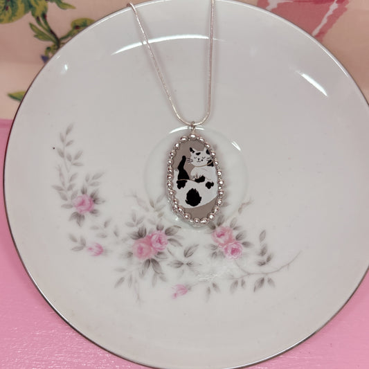 Stylized Kitty Necklace