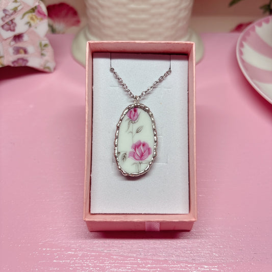 Vintage Simple Roses Necklace