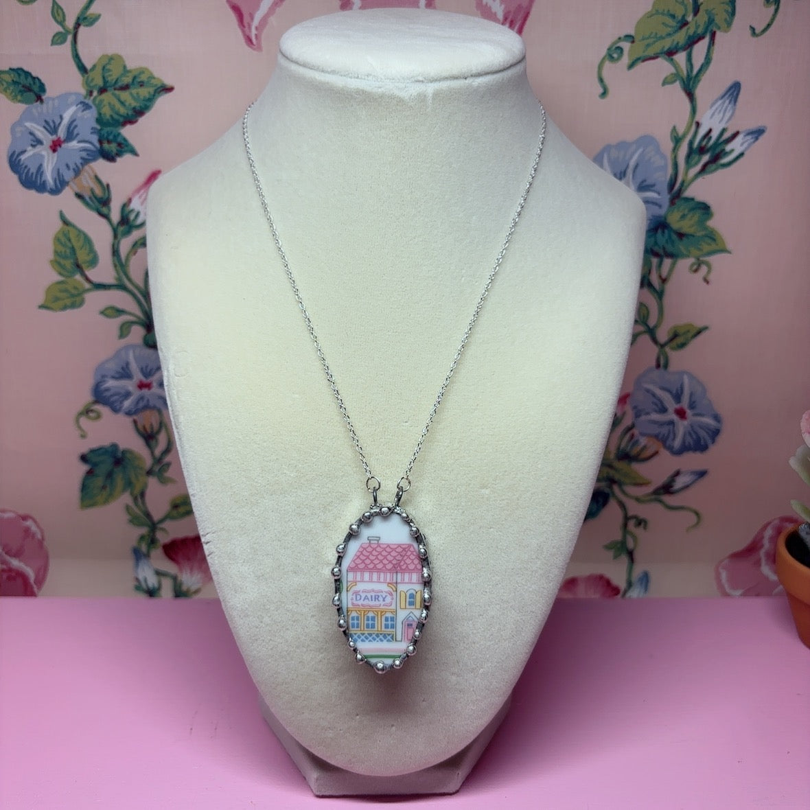 Lenox Spice Village Dairy Necklace