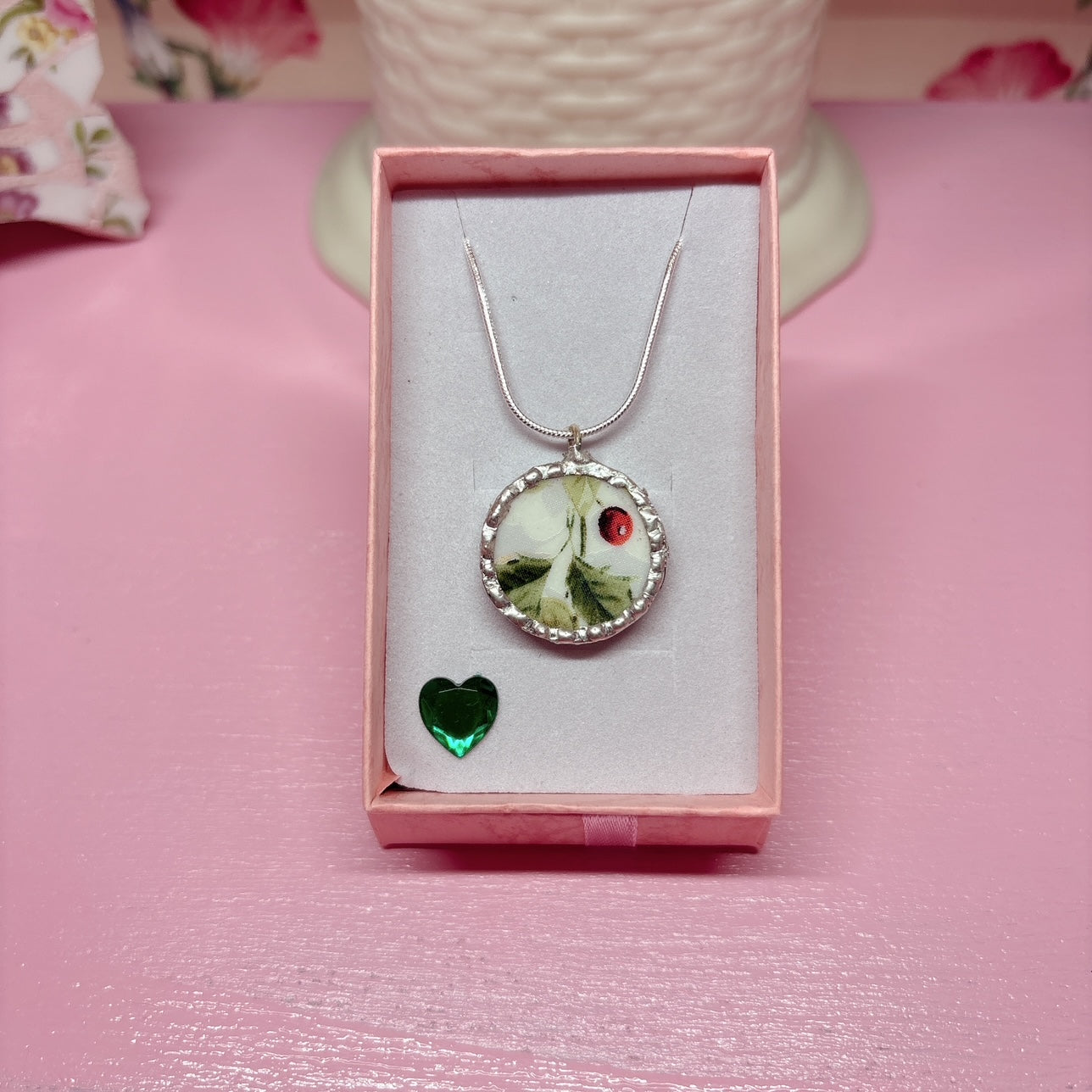 Round Holly Necklace