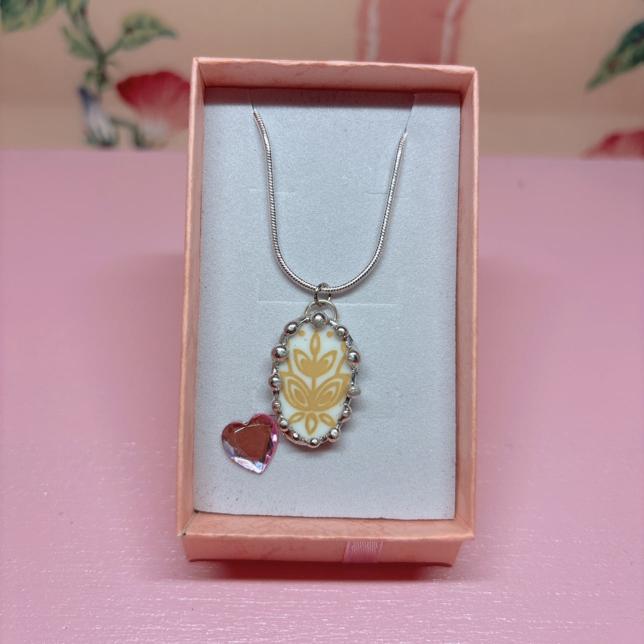 Corelle Flower Necklace