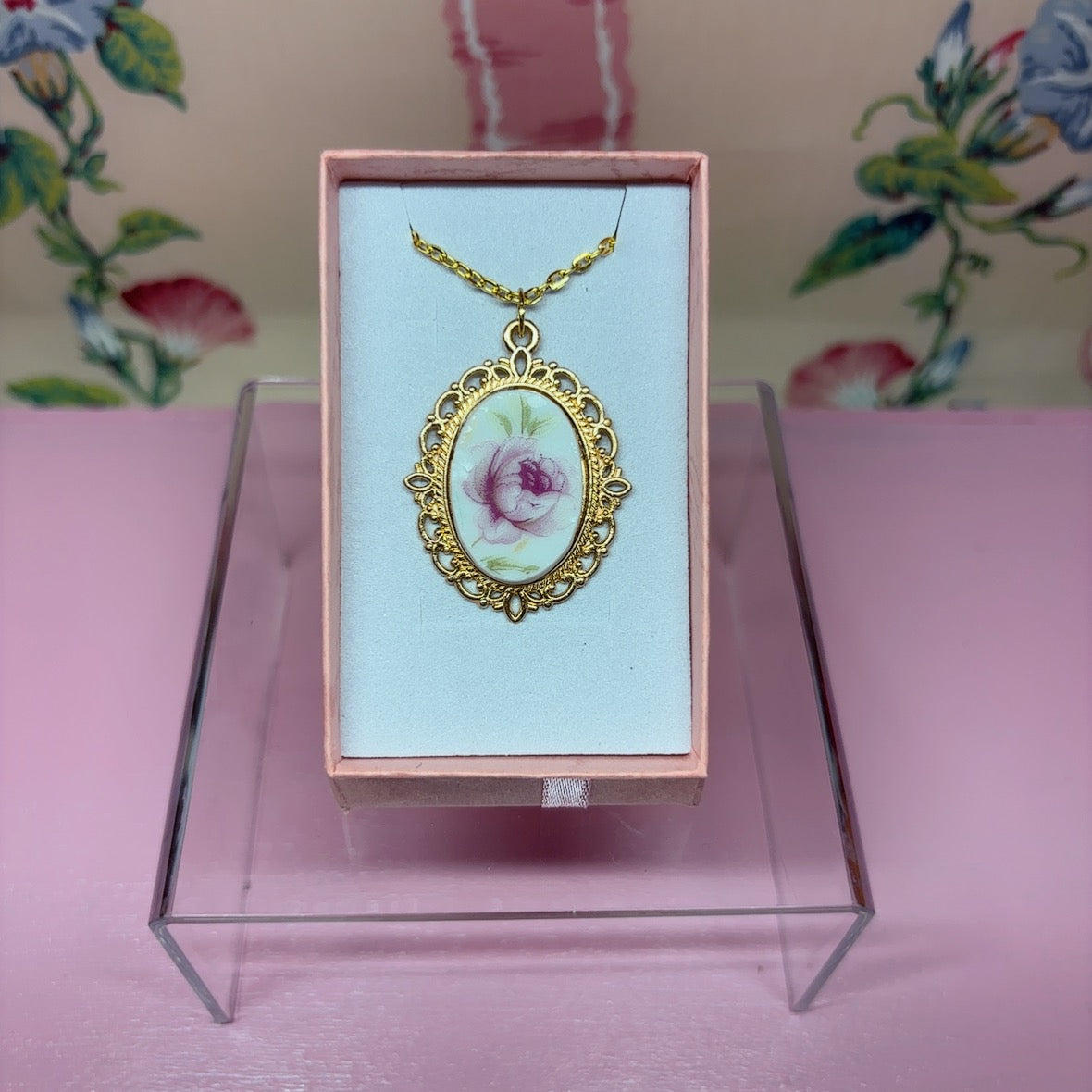 Gilded Filigree Style Bouquet Necklace bright gold