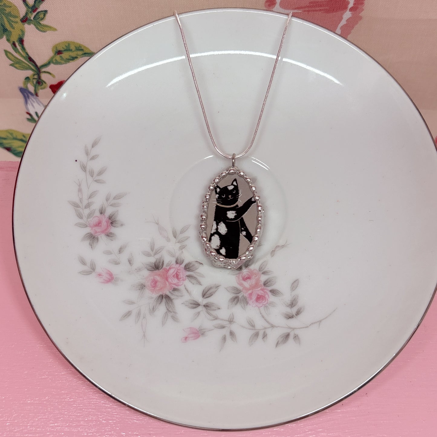 Stylized Kitty Necklace