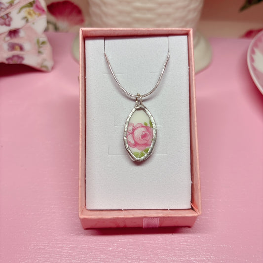 Oval Petit Necklace