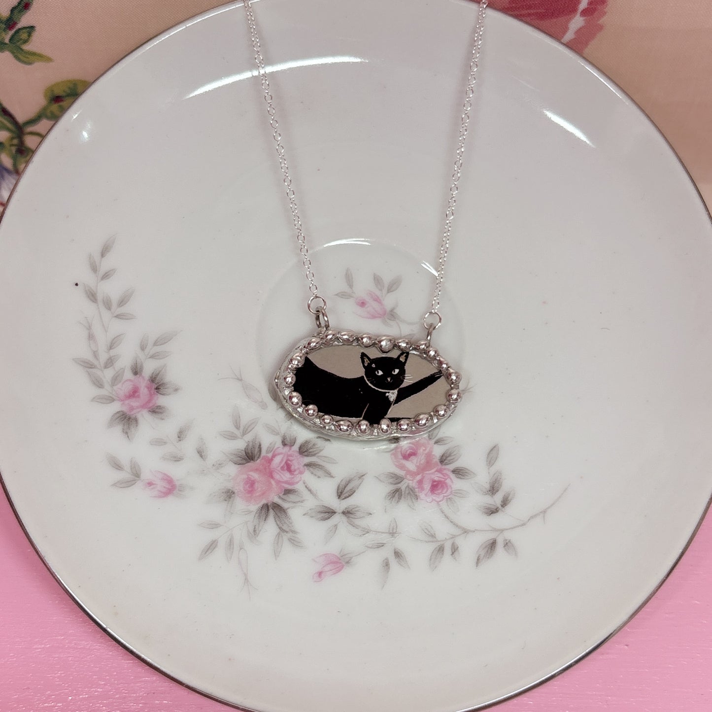 Stylized Kitty Necklace