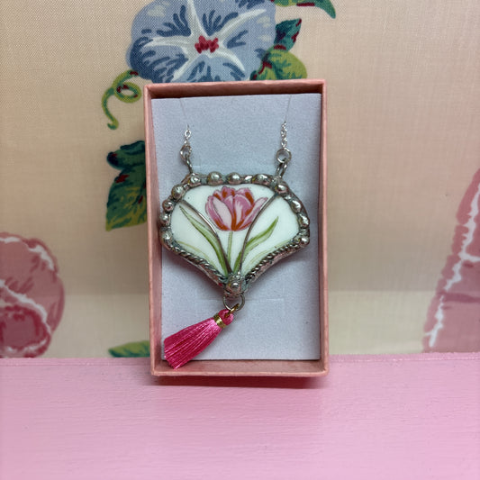 Vintage Pink Tulip Fan Necklace